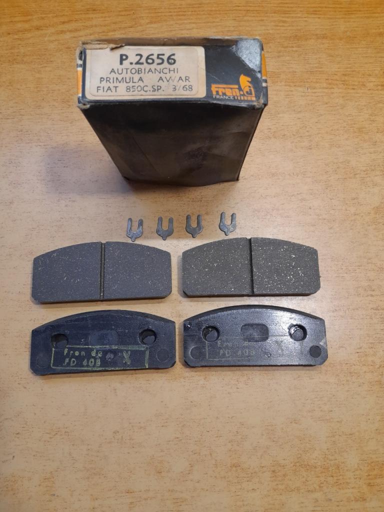 Plaquettes de Frein Avant Fiat 850 Coupé Spider LesAnciennes.com