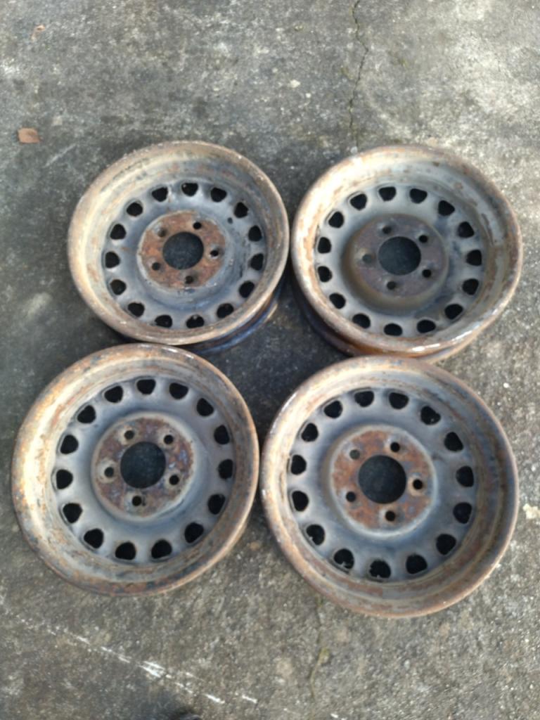 Jantes DELAHAYE 135 LesAnciennes.com