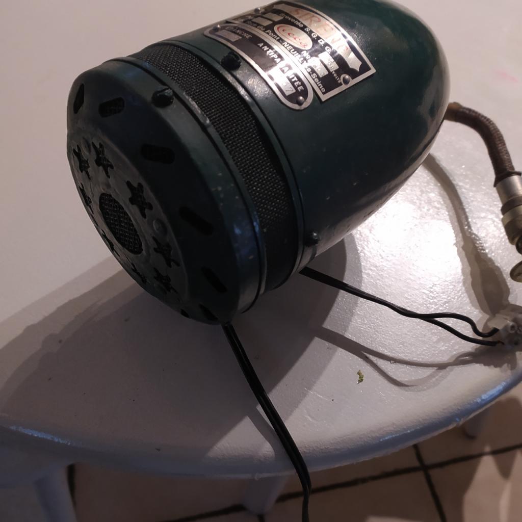 Sirene pour jeep 24 volts LesAnciennes.com