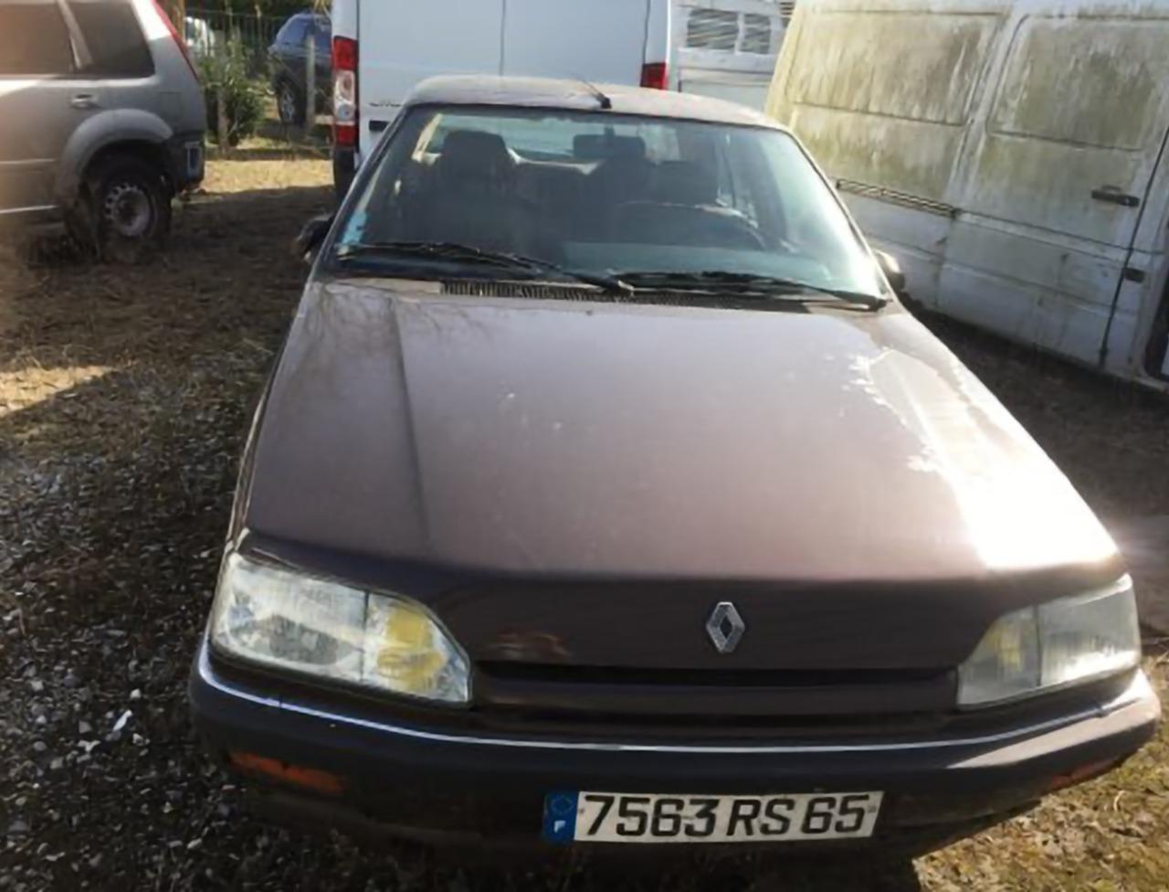 RENAULT 25 (R25) V6 baccara - 1988 LesAnciennes.com