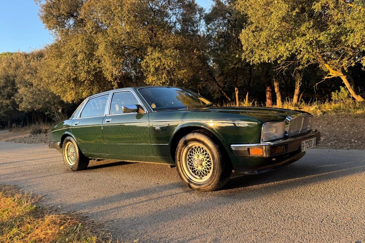 1989 Jaguar XJ6 XJ40 Sovereign Manual LesAnciennes.com