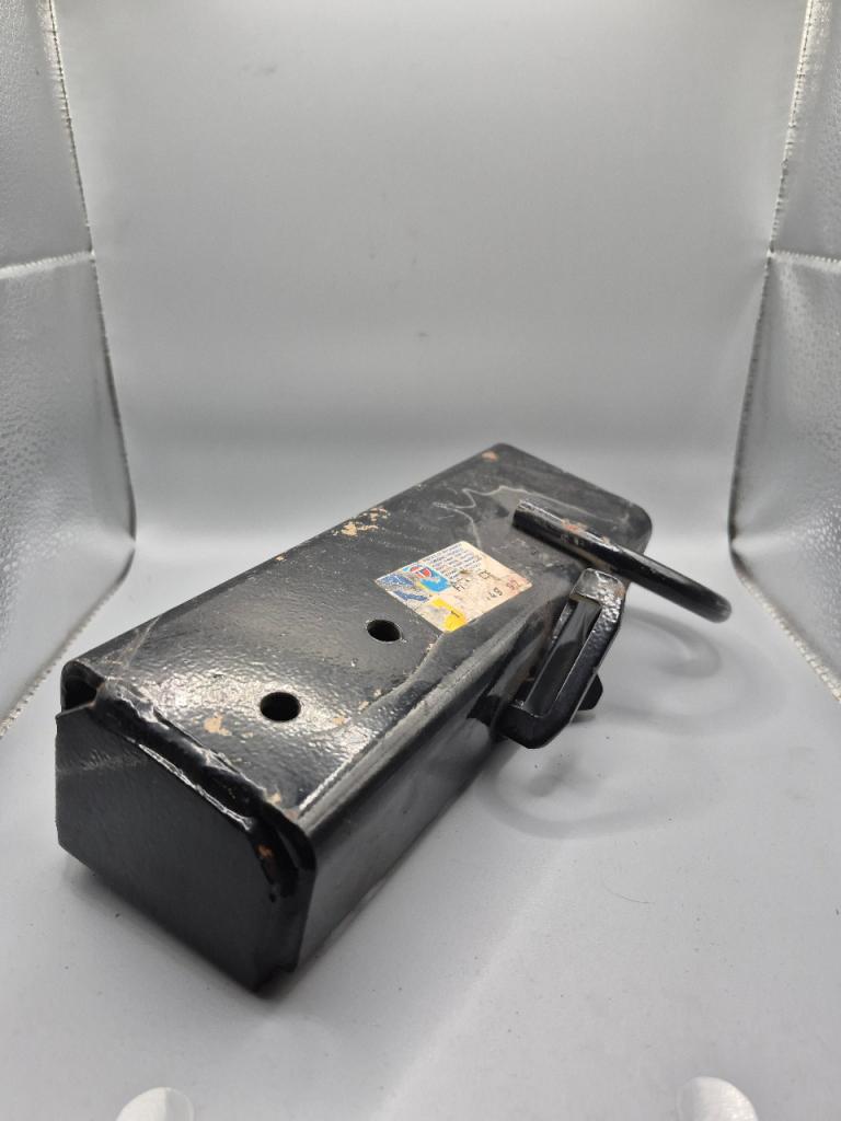 Fixation Train AR G Peugeot 504 / 505 LesAnciennes.com