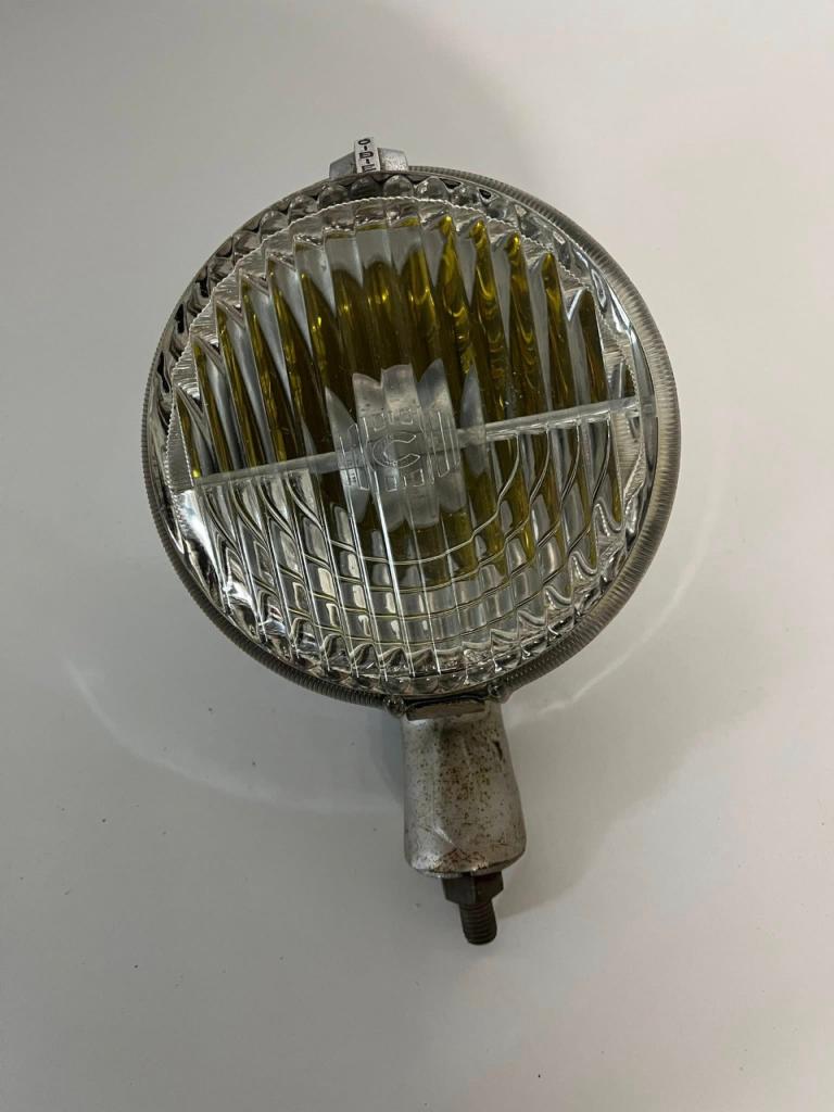 ANTIBROUILLARD 4CV LesAnciennes.com
