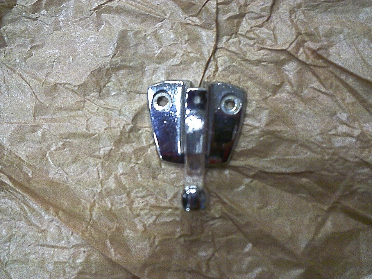 Suport de retroviseur LesAnciennes.com