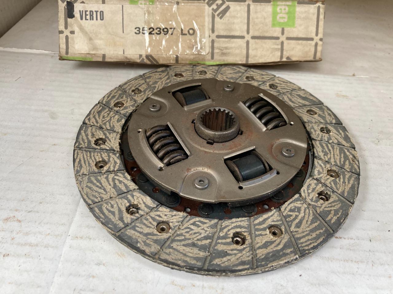 Disque embrayage MITSUBISHI Colt Lancer Trieda LesAnciennes.com