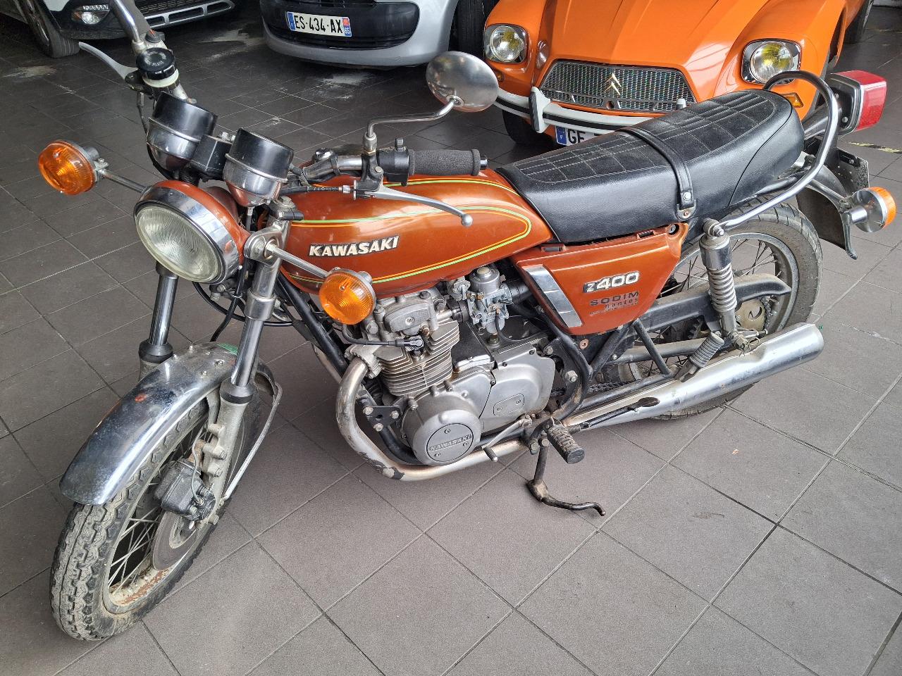 KAWASAKI 400 KH K4 - 1977 LesAnciennes.com