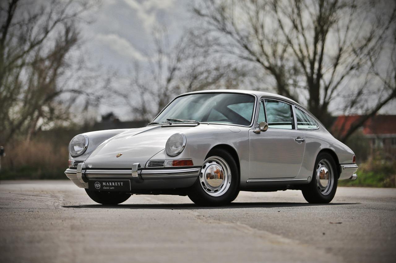 PORSCHE 911 2.0L SWB - 1967 LesAnciennes.com