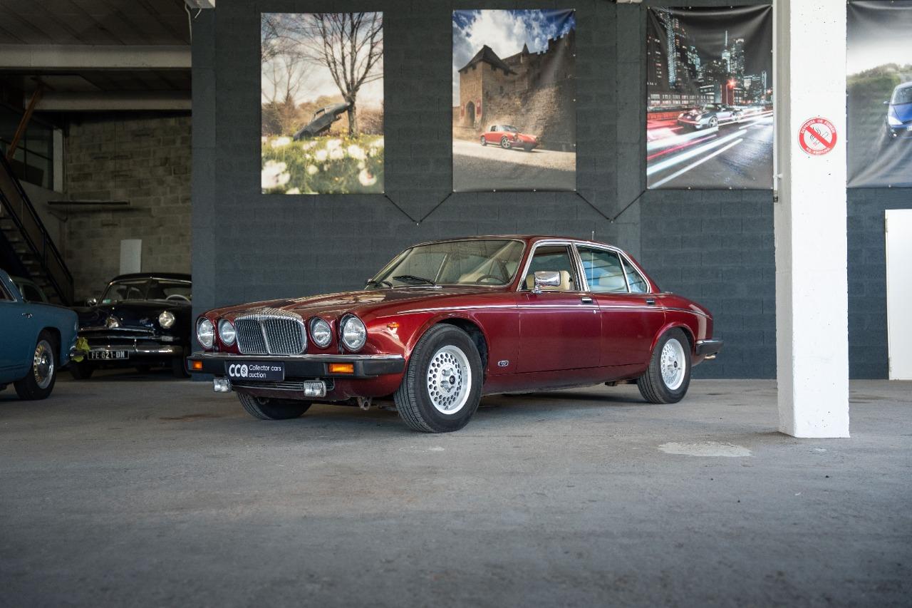 DAIMLER Double Six - 1992 LesAnciennes.com