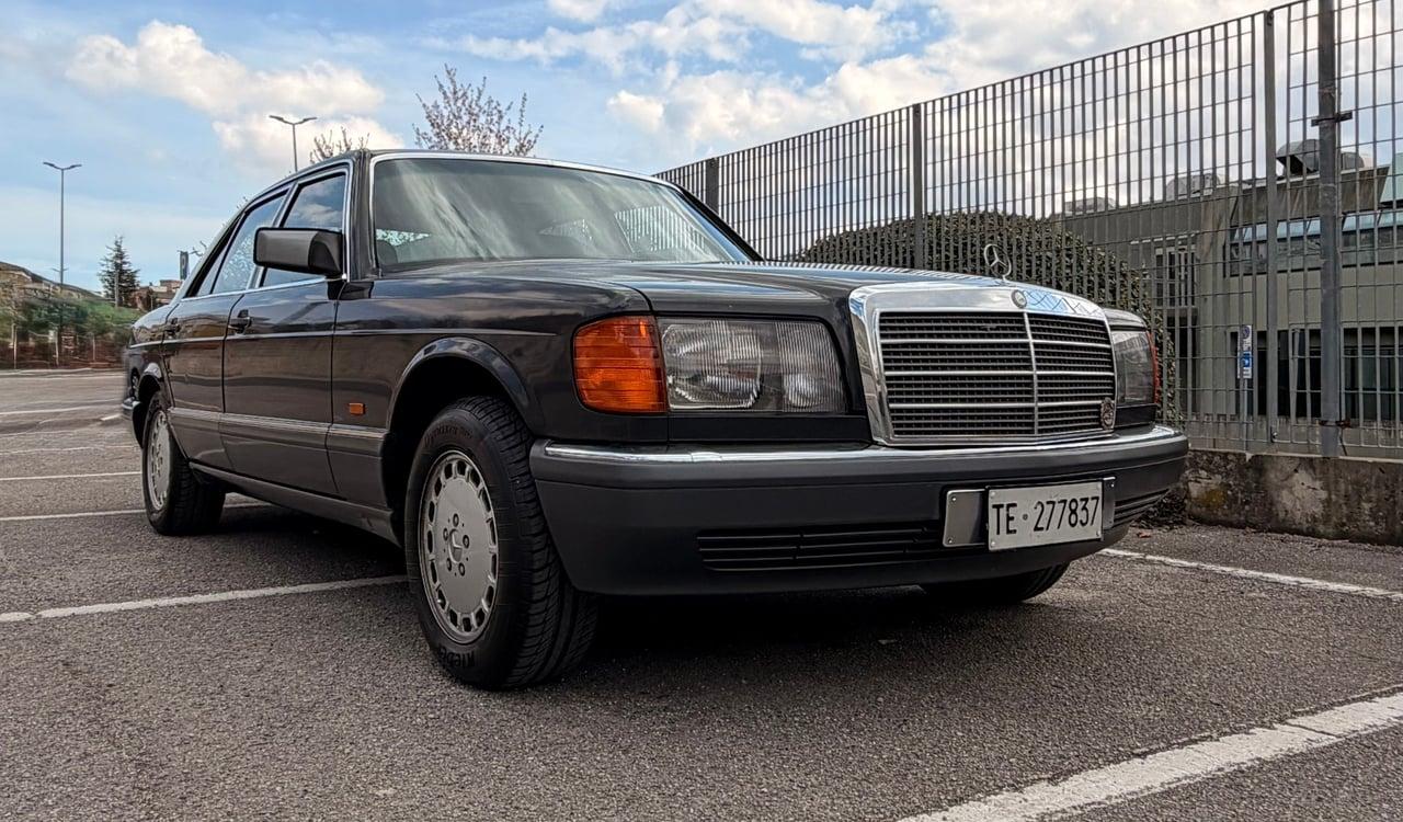 1991 Mercedes-Benz 300 SE W126 - Manual LesAnciennes.com