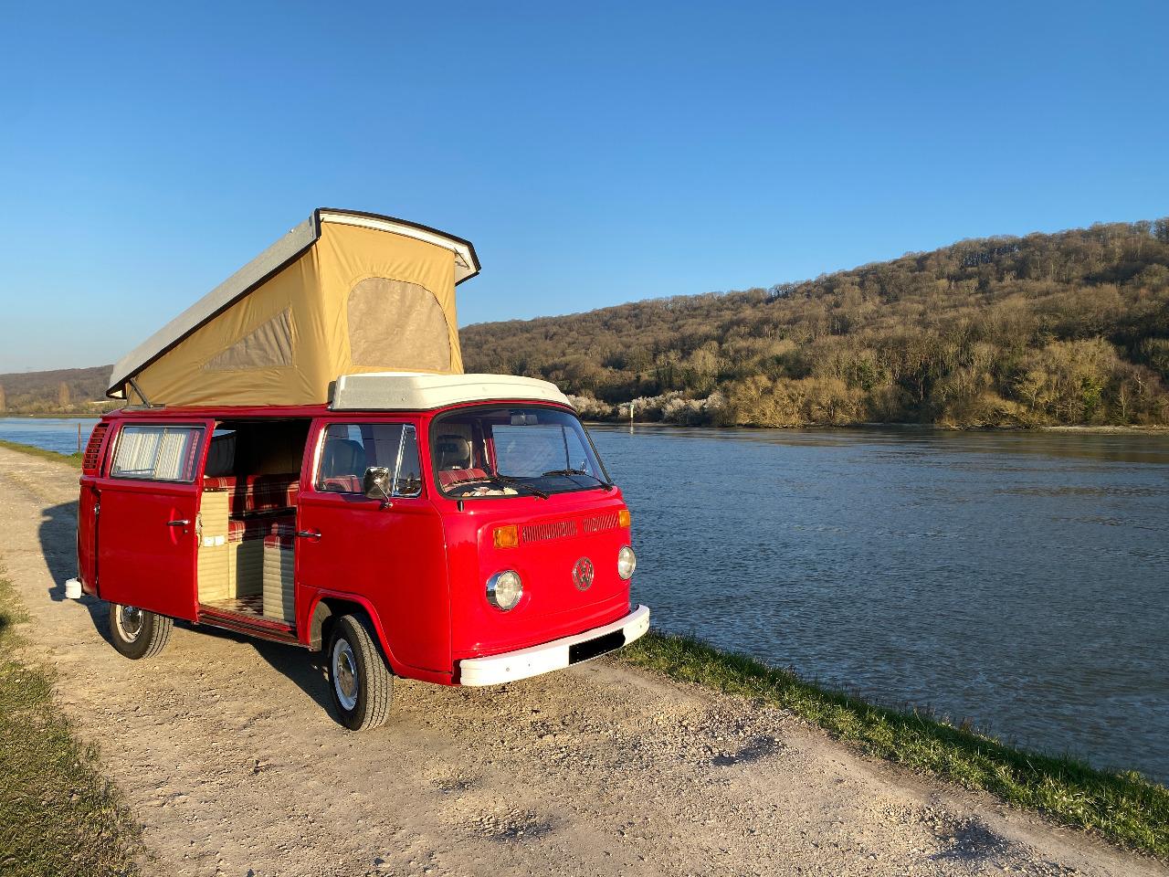 VOLKSWAGEN Combi T2b - 1978 LesAnciennes.com