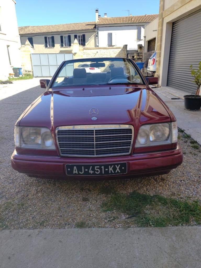 MERCEDES 220 R107 cabriolet - 1993 LesAnciennes.com