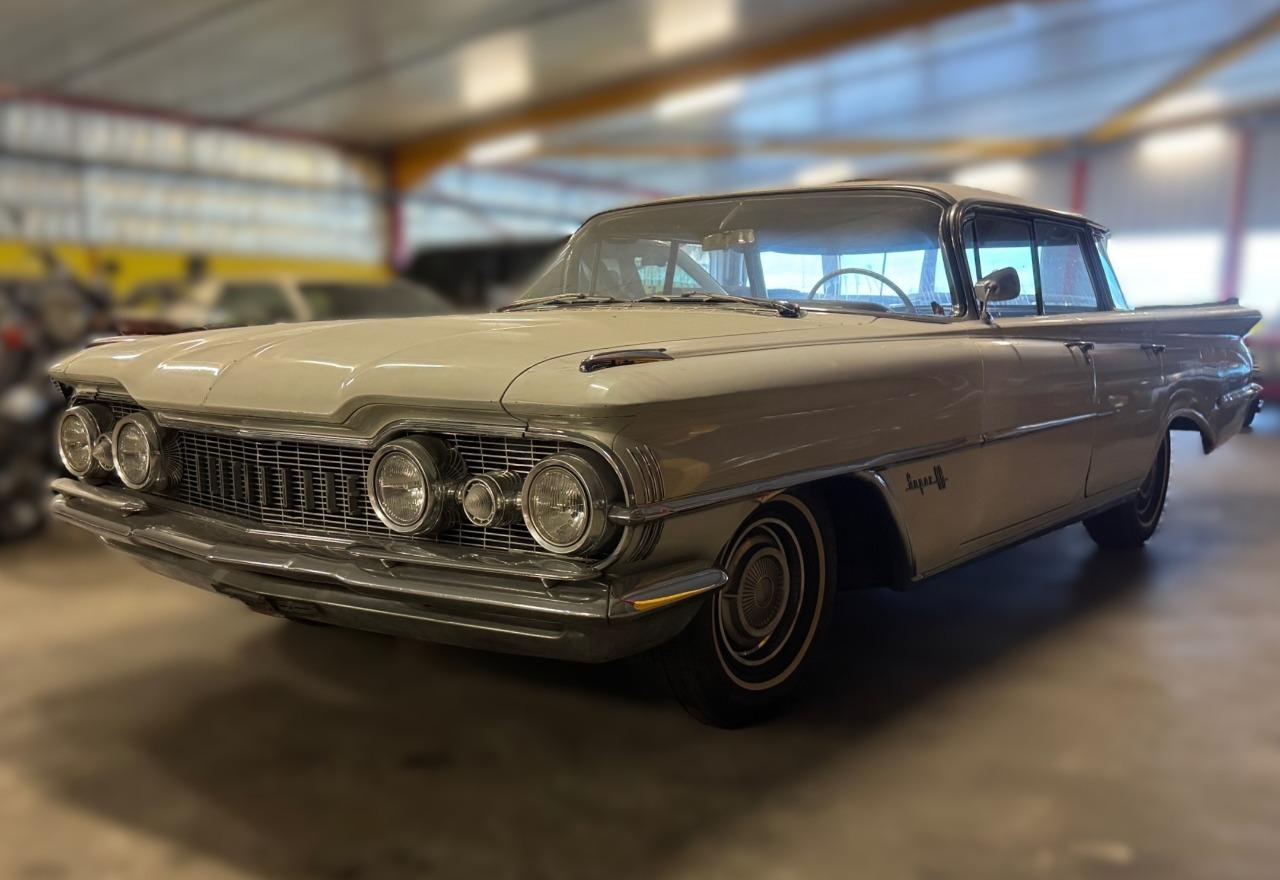 OLDSMOBILE 88 Holiday Sport Sedan - 1959 LesAnciennes.com