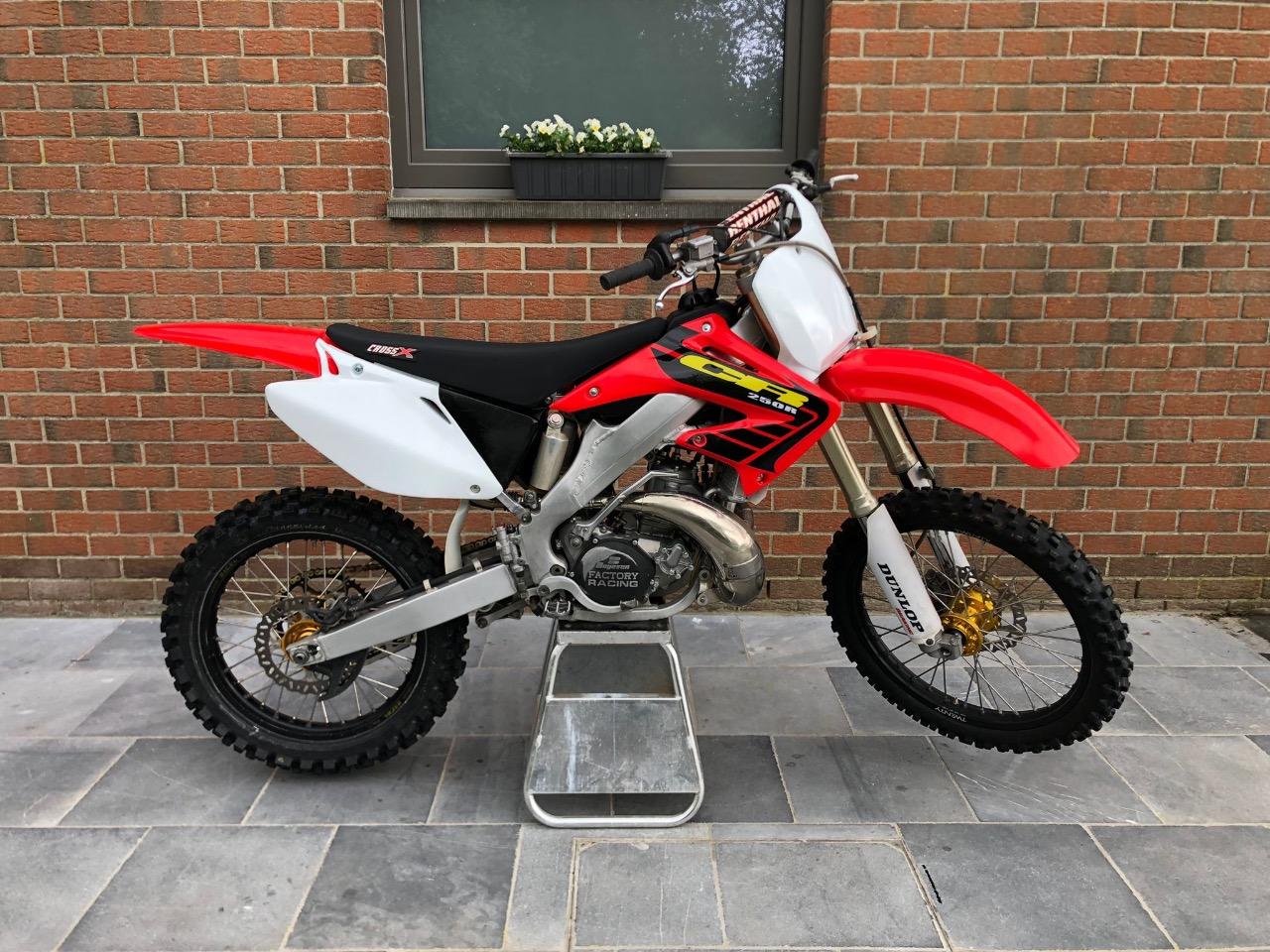 HONDA CR 250 - 2002 LesAnciennes.com