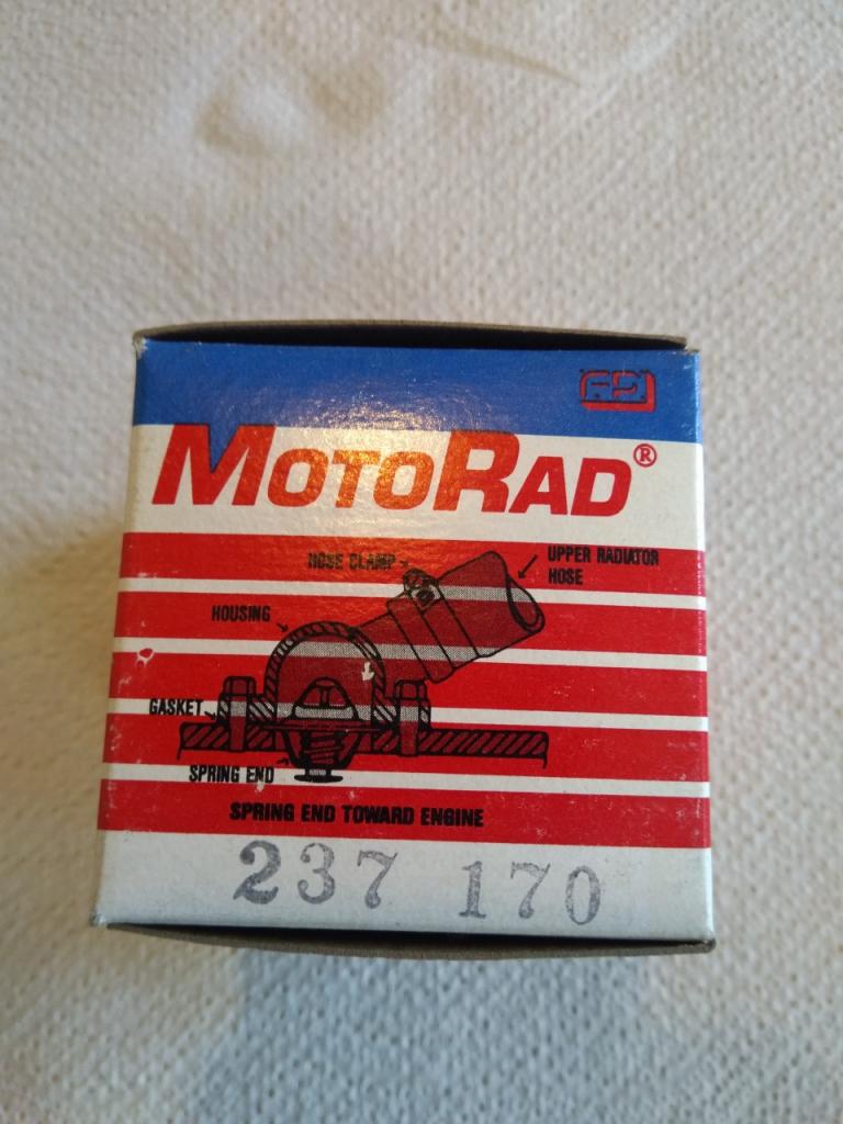 Calorstat RENAULT 4 (R4) LesAnciennes.com