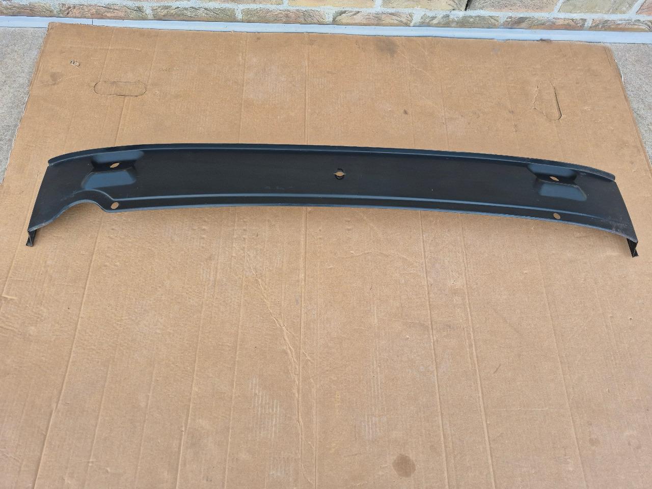 Jupe AR Infèrieur PEUGEOT 204 LesAnciennes.com