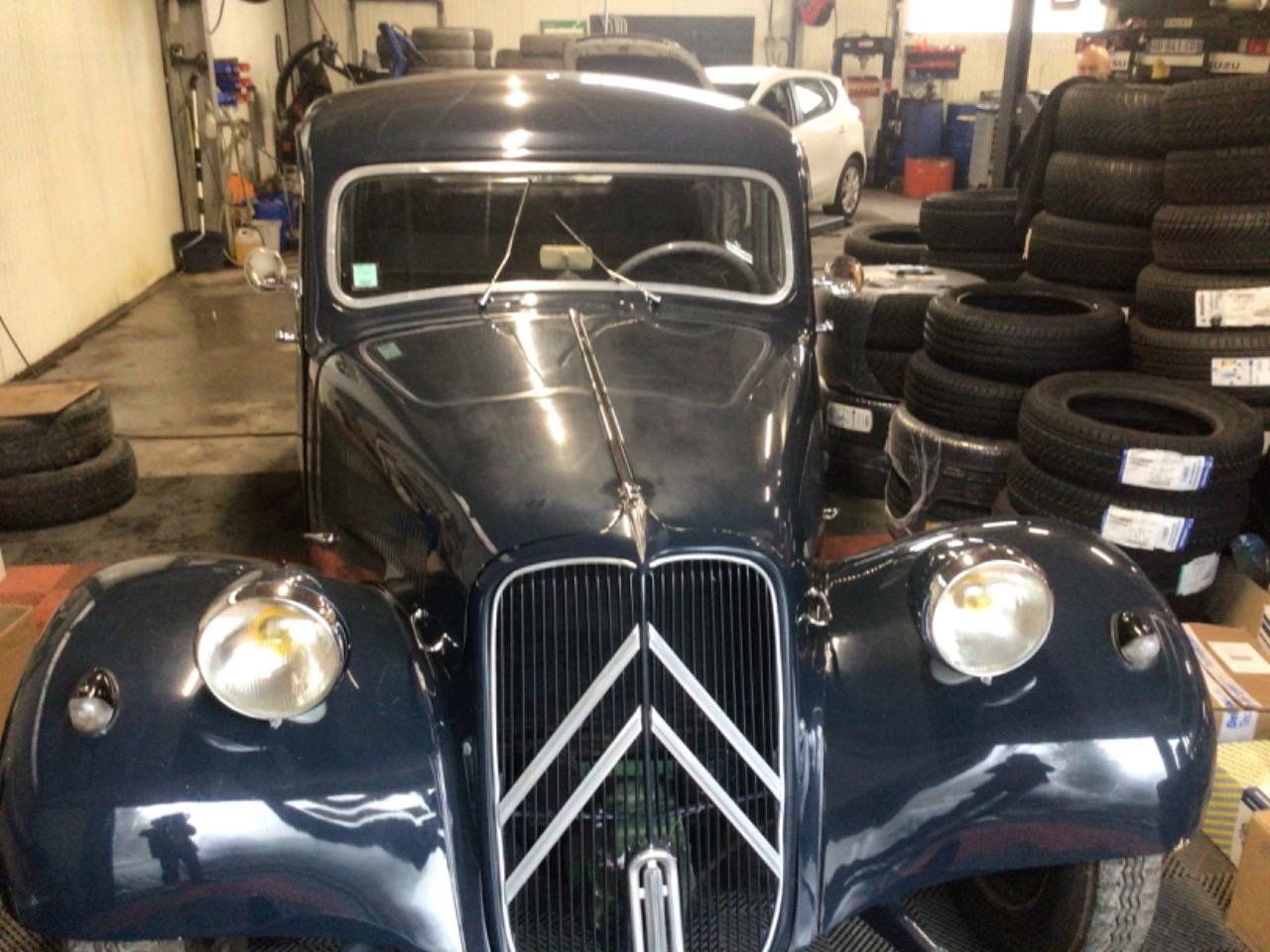 CITROEN Traction 11 B - 1957 LesAnciennes.com