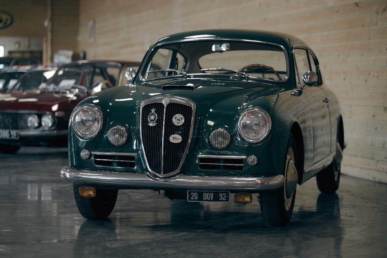 LANCIA Aurelia B20 GT - 1957 LesAnciennes.com