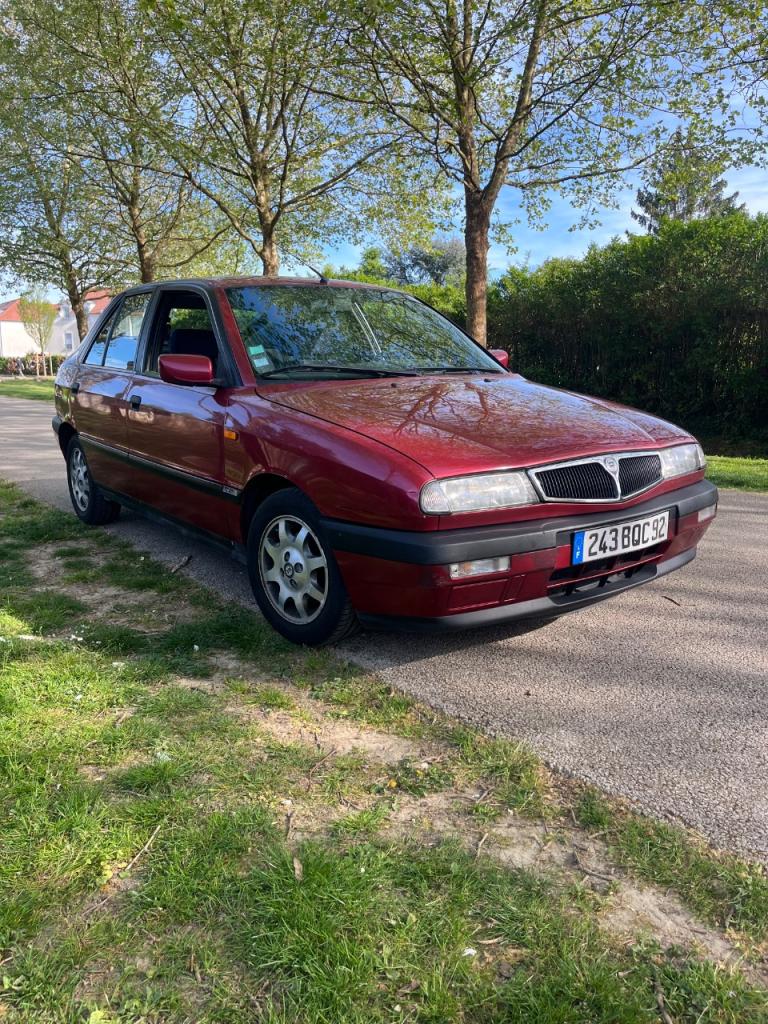 LANCIA Delta 1,6 16v - 1996 LesAnciennes.com