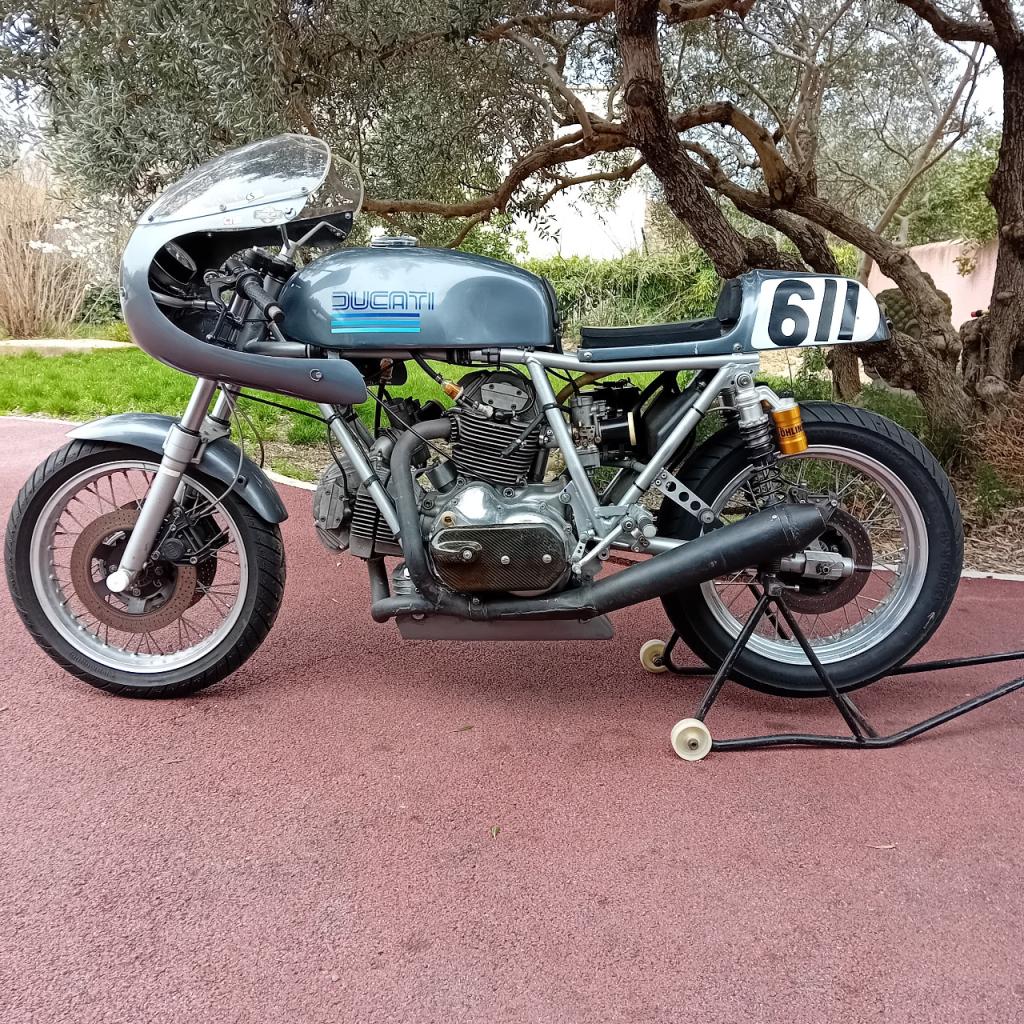 DUCATI 900 SS - 1981 LesAnciennes.com