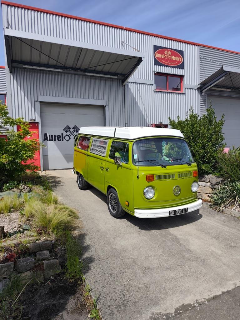 VOLKSWAGEN Combi t2b - 1977 LesAnciennes.com