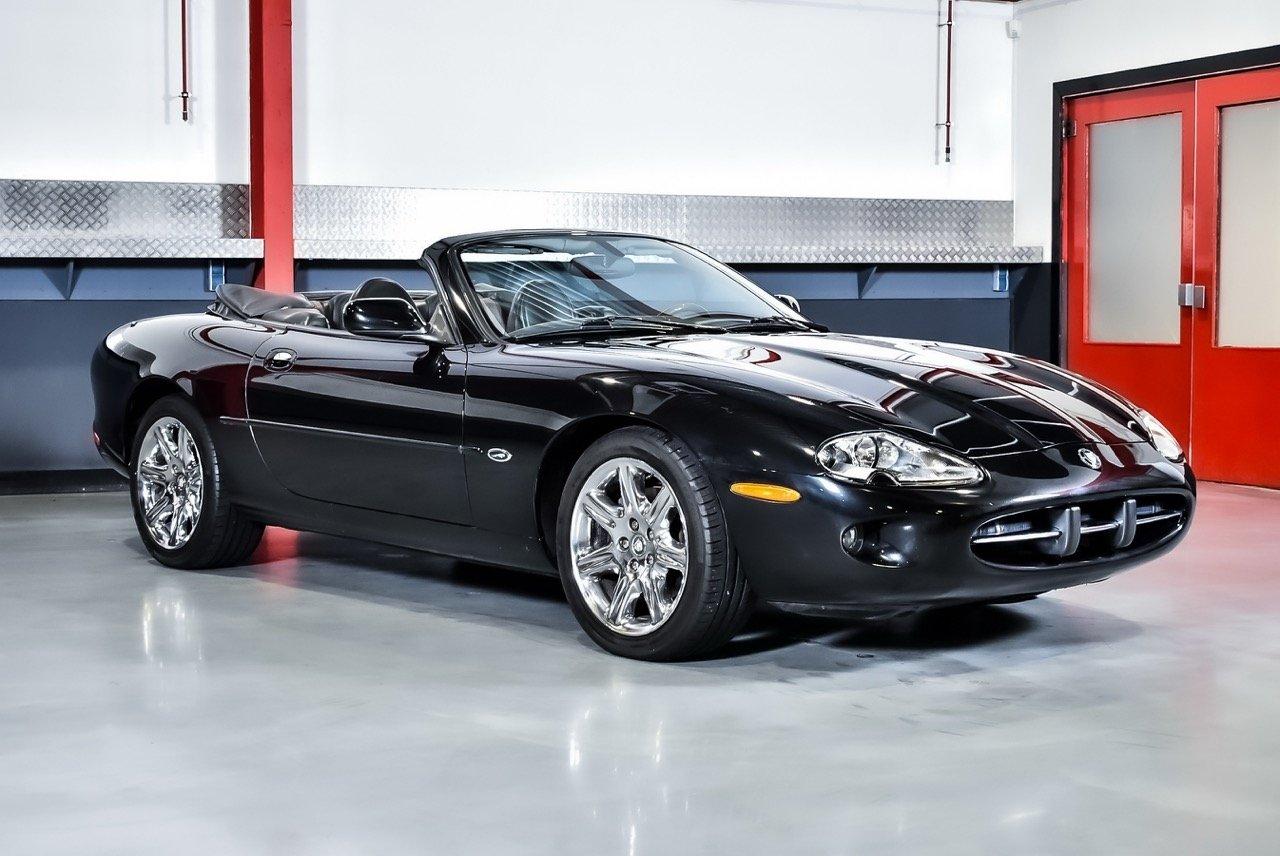 2000 Jaguar XK8 Convertible LesAnciennes.com