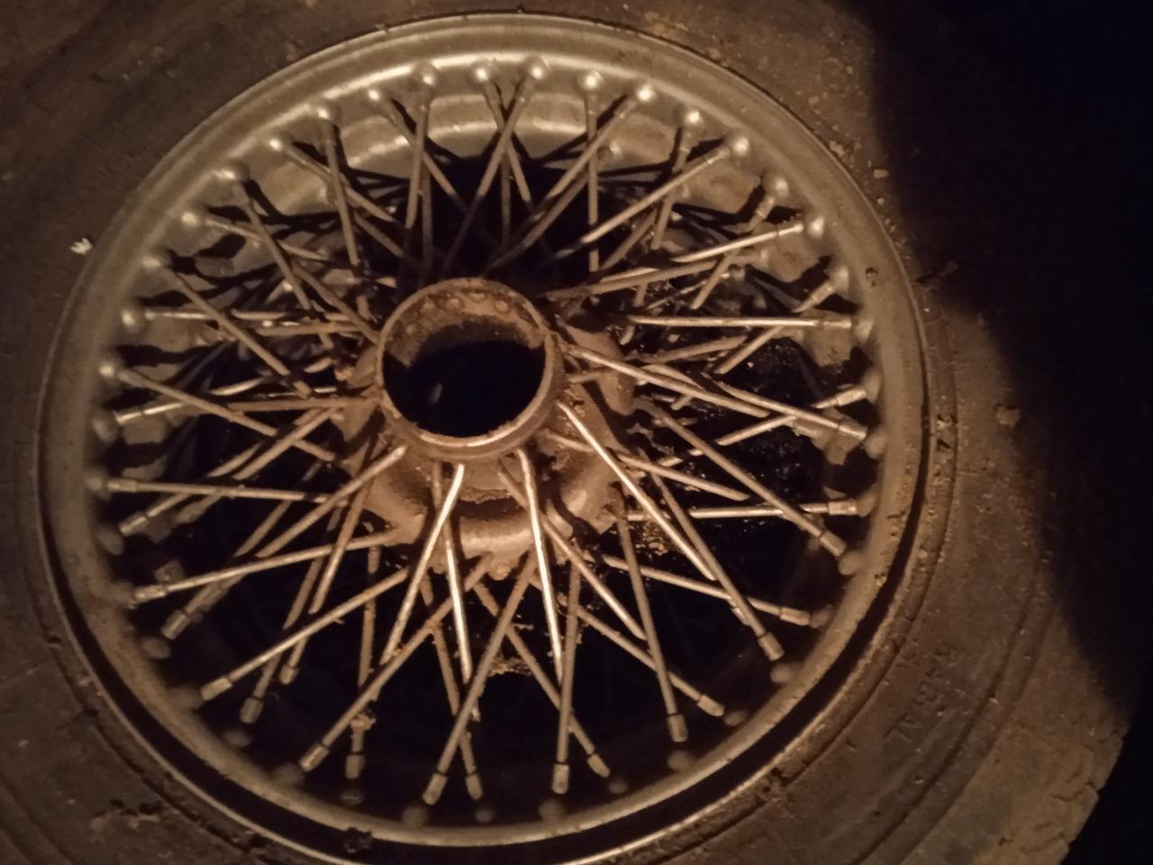 Roue avant complète HAAN WHEELS 17x3,50x36T jante noir/moyeu bleu