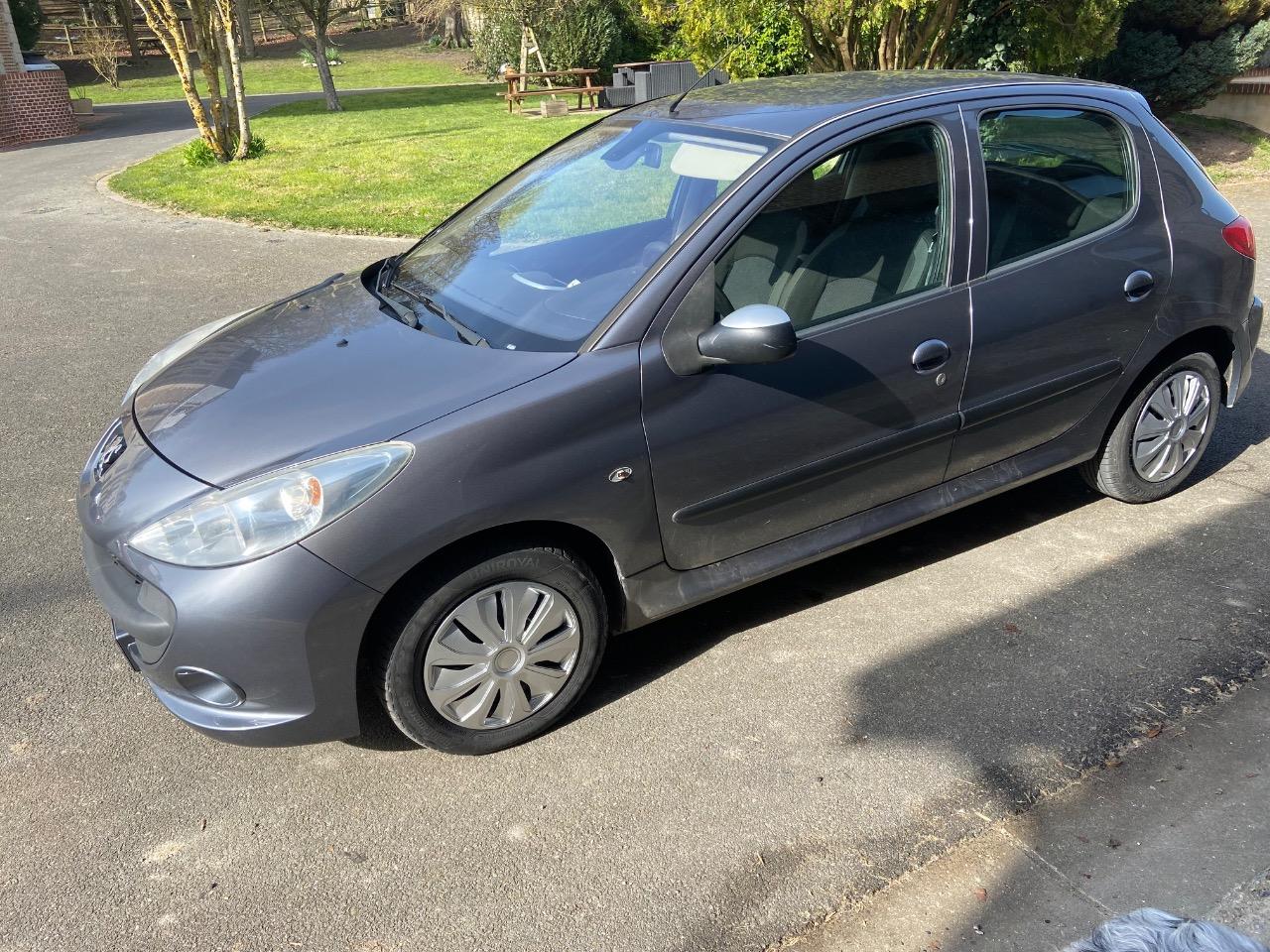 PEUGEOT 205 206+ - 2009 LesAnciennes.com