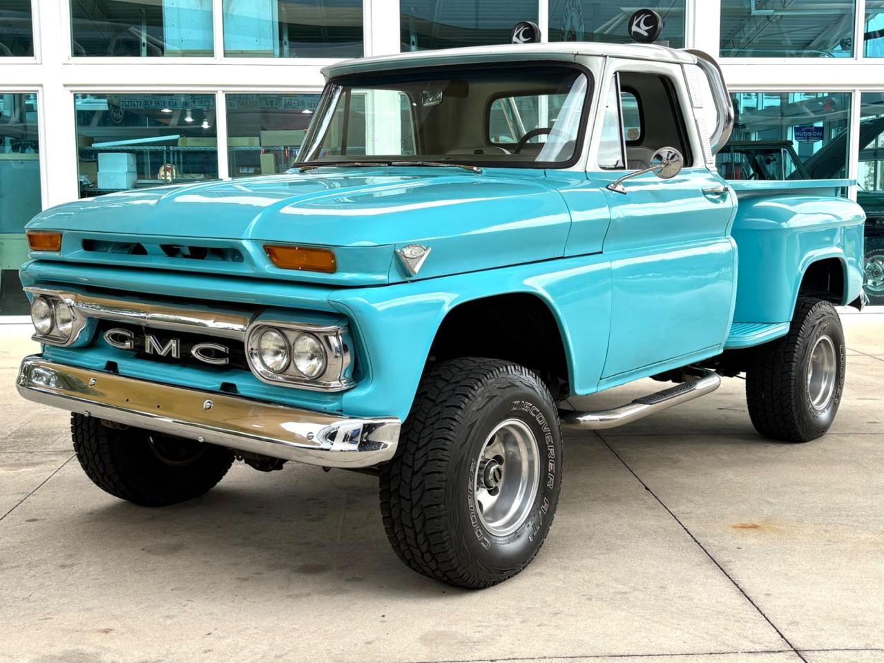 1965 GMC K1500 Custom LesAnciennes.com