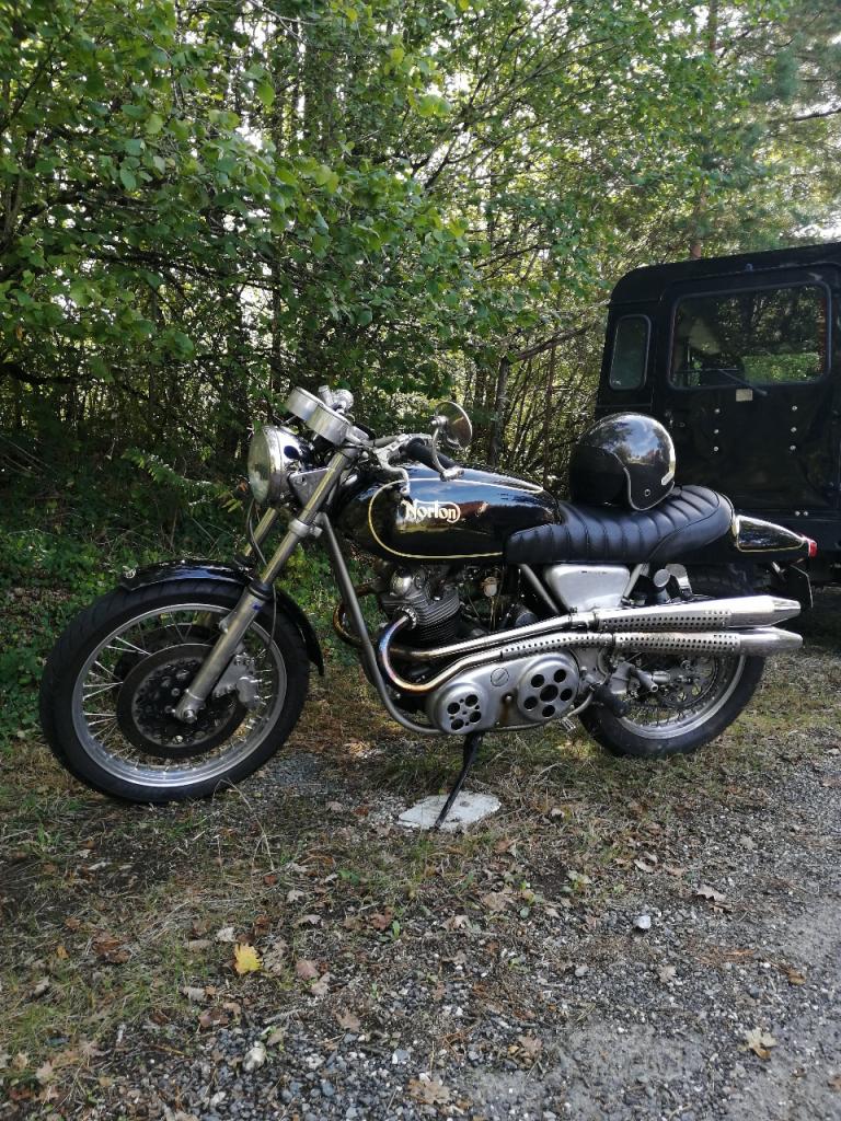 NORTON Commando 750 - 1972 LesAnciennes.com