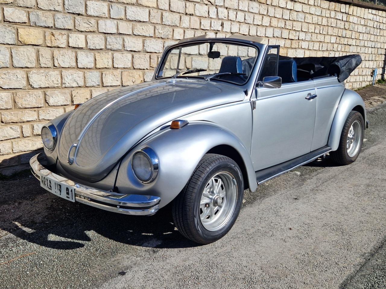 VOLKSWAGEN Coccinelle 1302 CABRIOLET - 1972 LesAnciennes.com