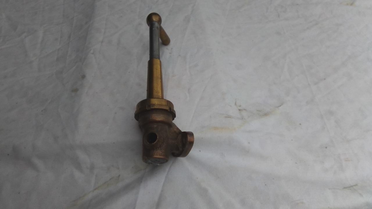 Vanne de vidange DE DION BOUTON Inconnu LesAnciennes.com