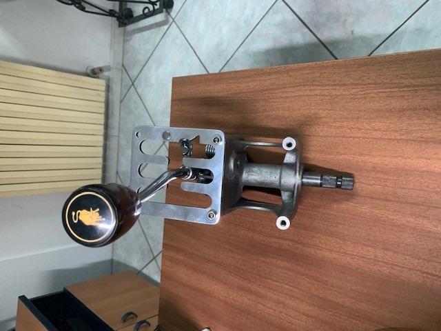 Levier de vitesses pour Lamborghini Miura LesAnciennes.com