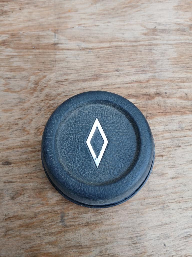 Volant RENAULT 12 (R12) LesAnciennes.com