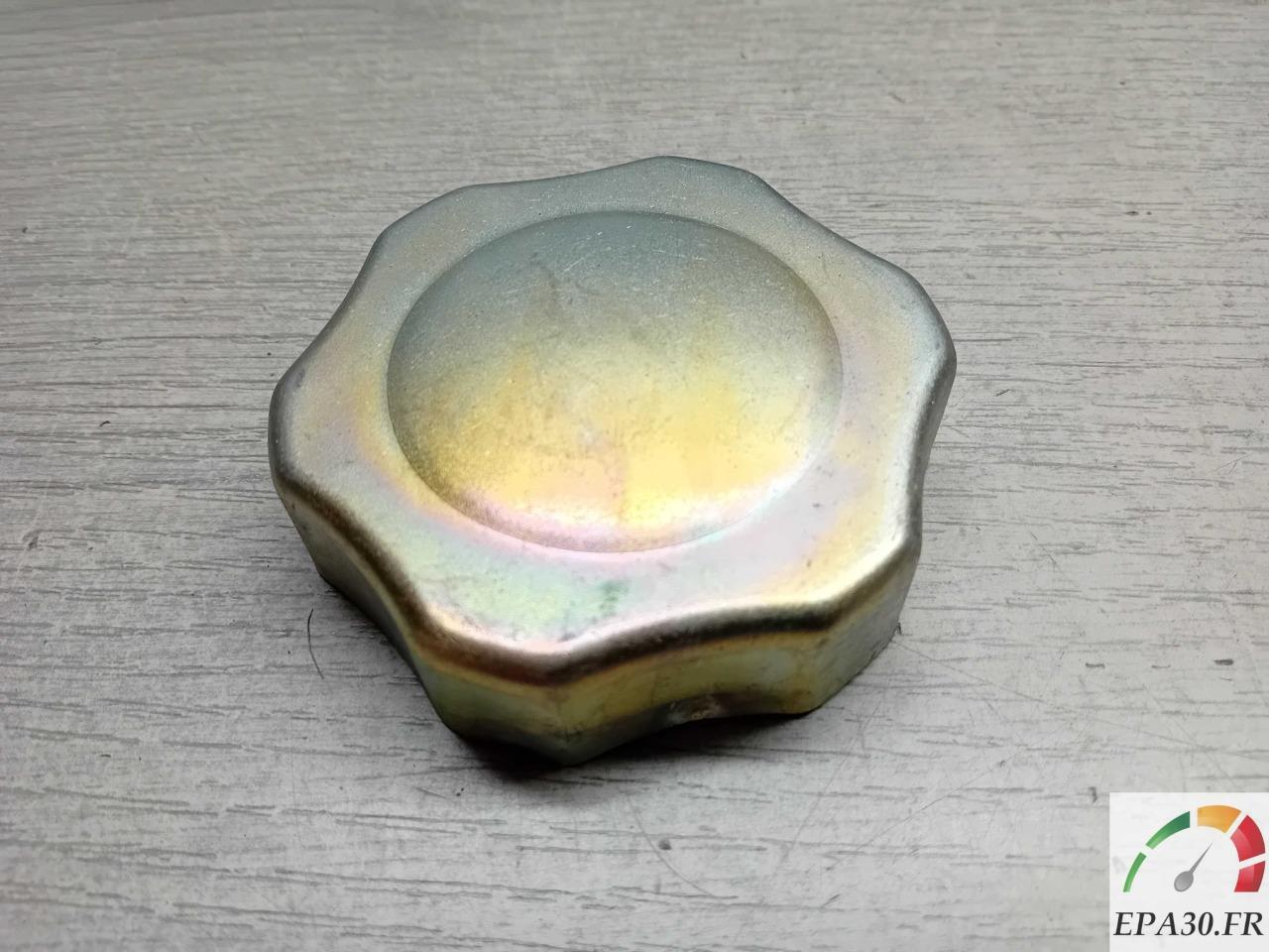 AC111 BOUCHON HUILE CACHE CULBUTEURS SIMCA ARONDE LesAnciennes.com