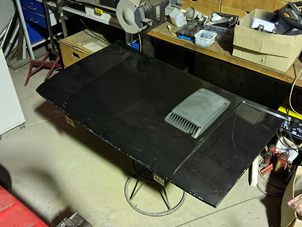 Capot INNOCENTI DE TOMASO LesAnciennes.com