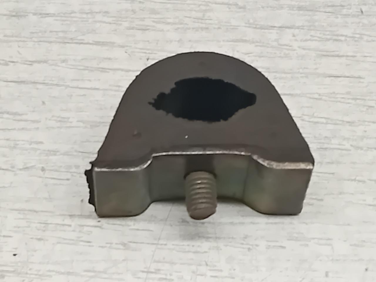 60504209 SILENTBLOC NEUF ECHAPPEMENT ALFA ROMEO 33 LesAnciennes.com