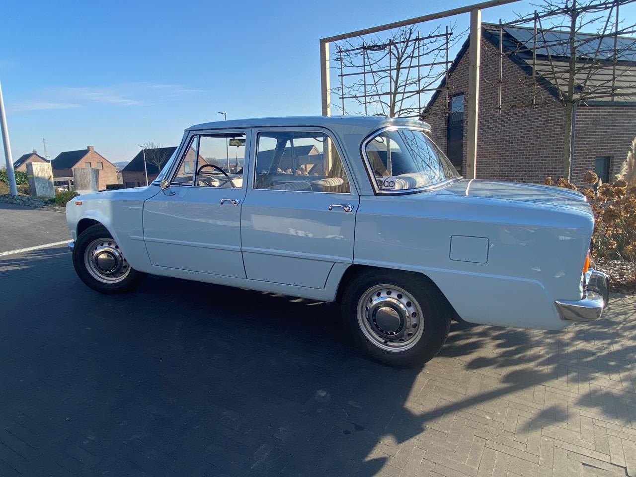 ALFA ROMEO Giulia 1300 Ti - 1968 LesAnciennes.com