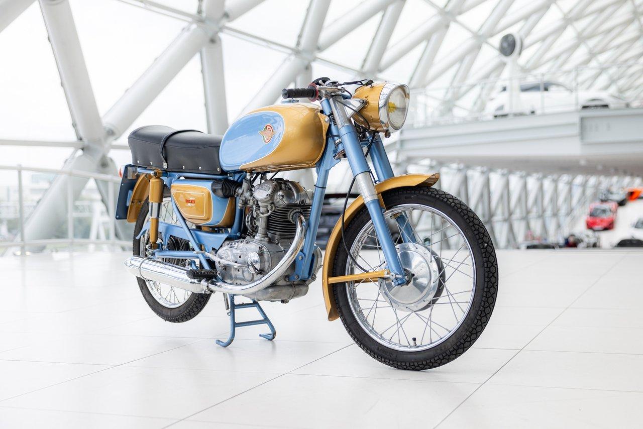 1967 Ducati 125 Sport LesAnciennes.com