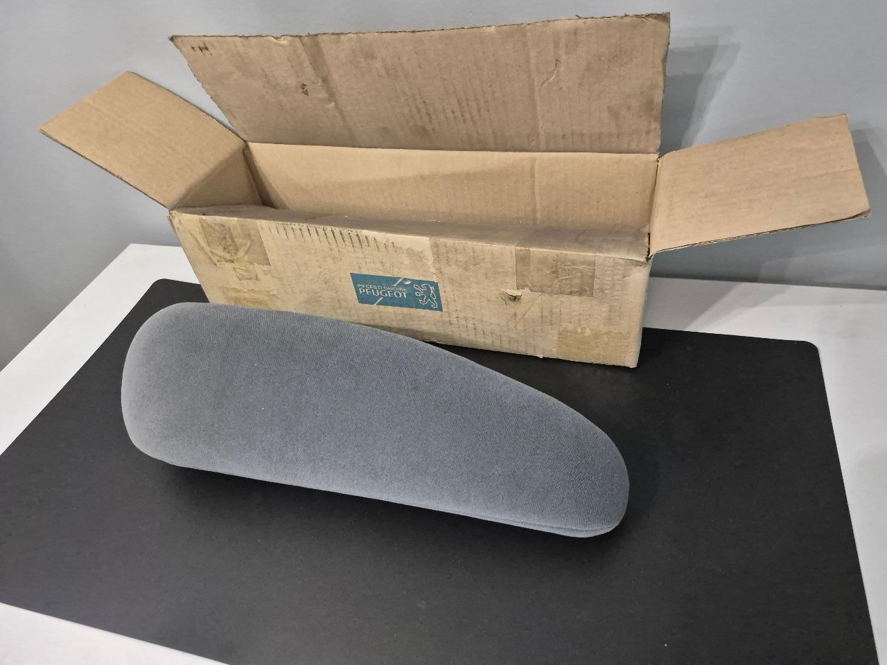 Accoudoir PEUGEOT 406 LesAnciennes.com