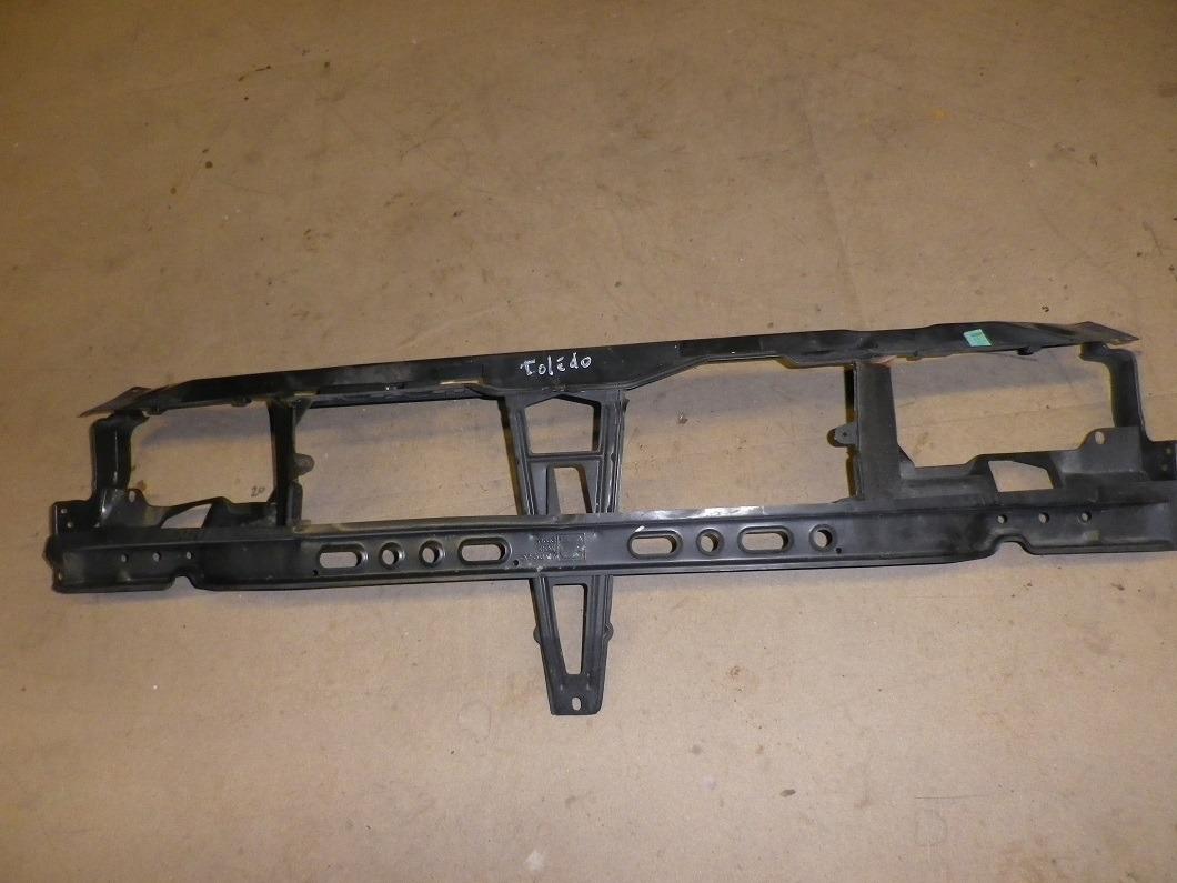 Face avant SEAT TOLEDO LesAnciennes.com