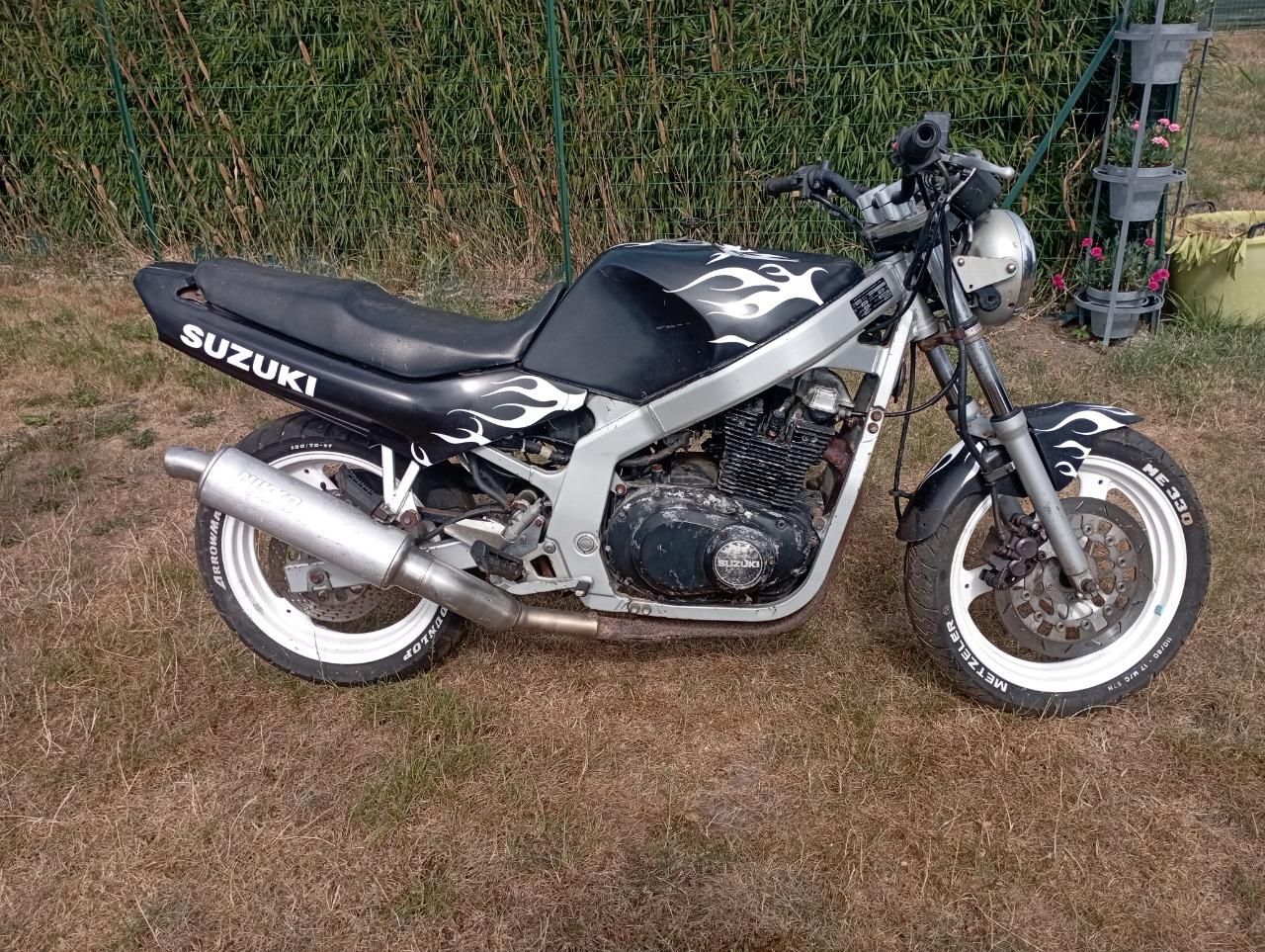 SUZUKI GS 550 GM 51 A - 1992 LesAnciennes.com