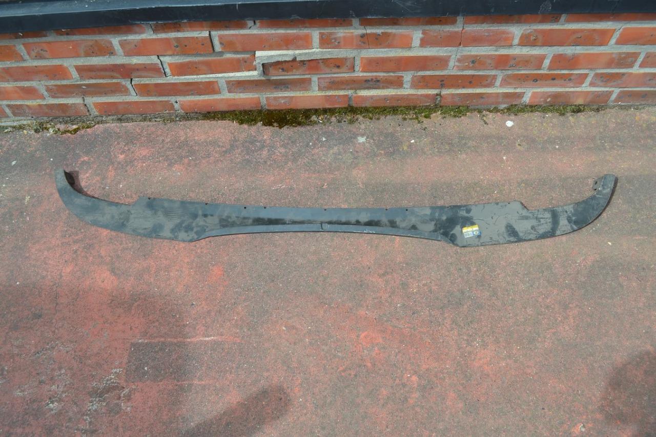 Plage AR pare-chocs PEUGEOT 204 304 BREAK, neuf LesAnciennes.com