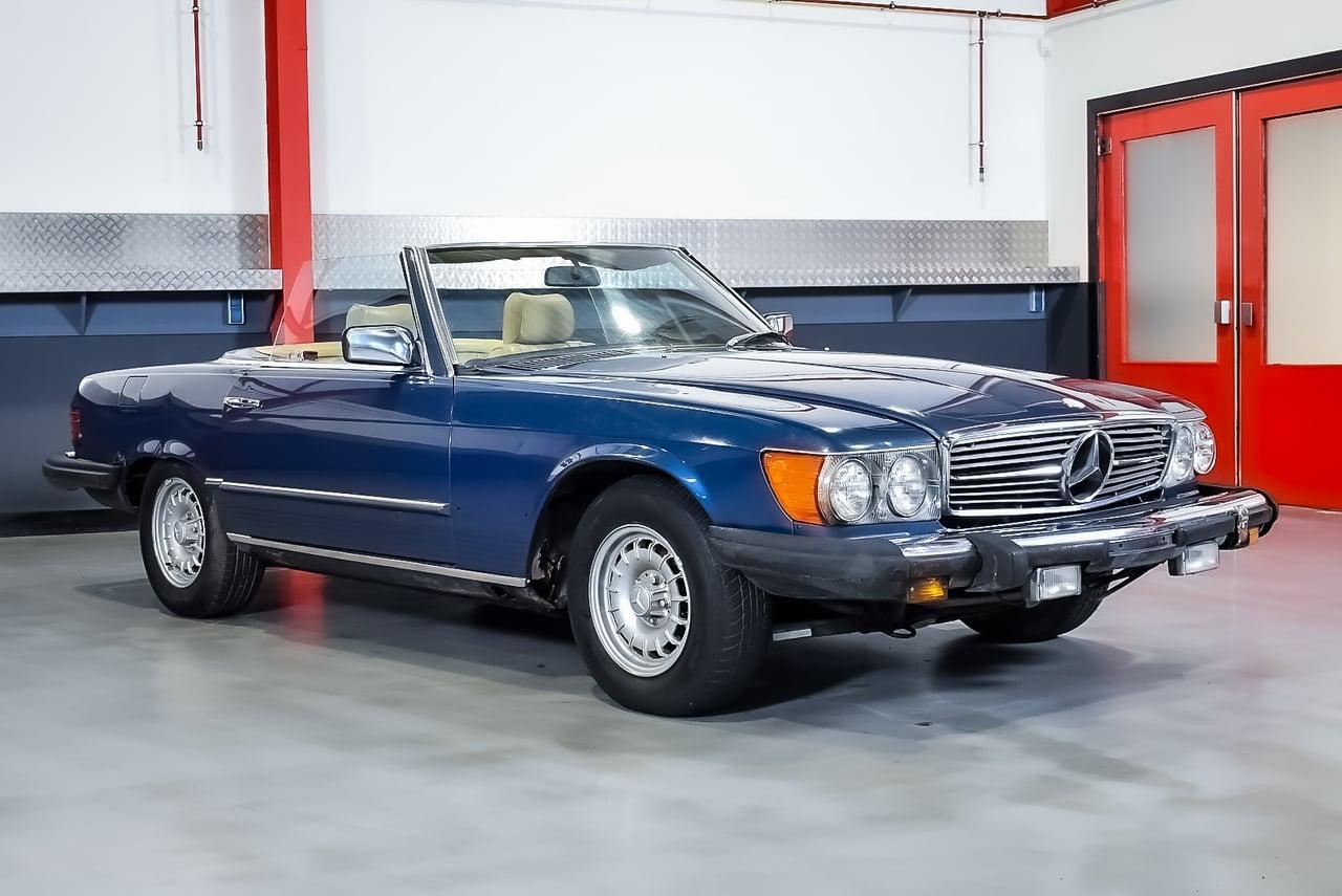 1982 Mercedes-Benz R107 380SL Convertible 3.8L V8 LesAnciennes.com