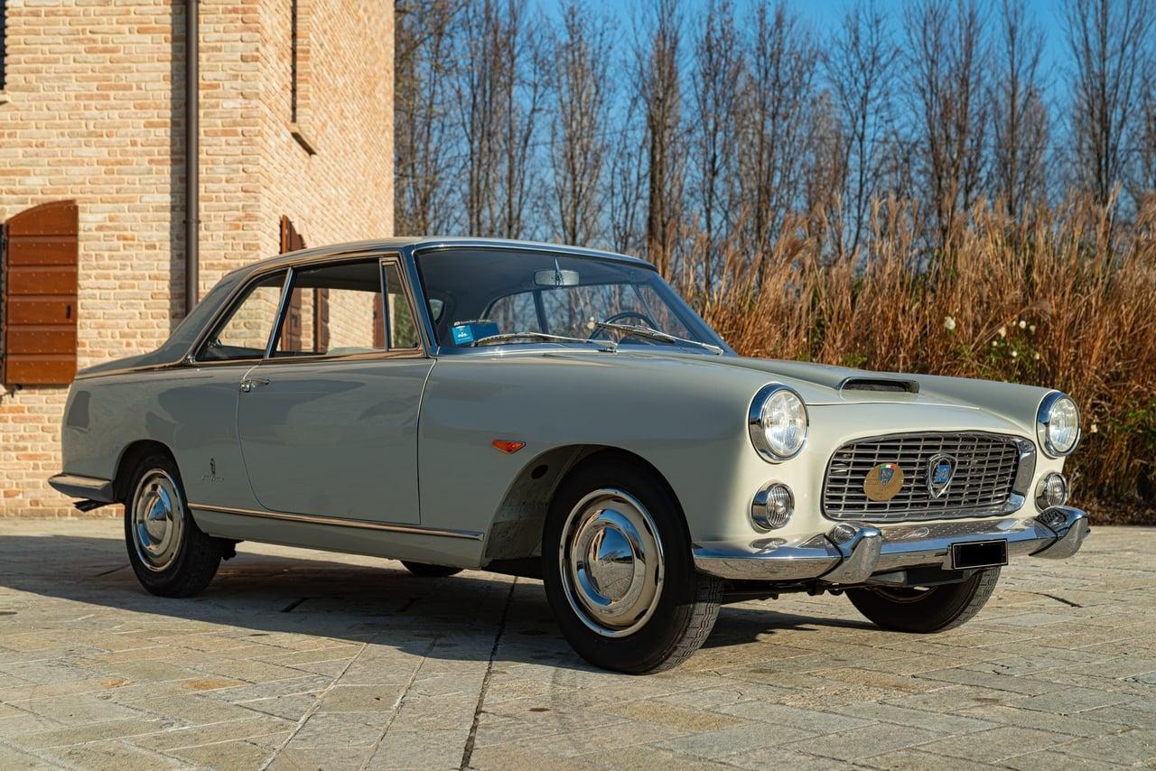 1961 Lancia Flaminia Coupé Pininfarina LesAnciennes.com