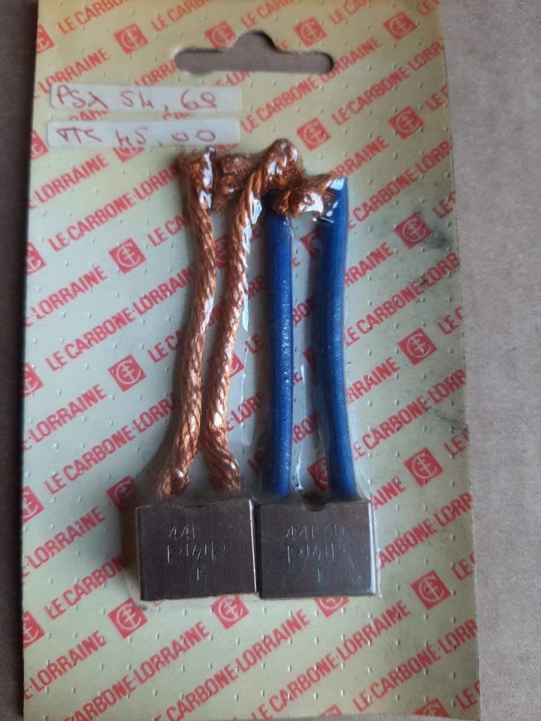 Pièces RENAULT 4CV LesAnciennes.com