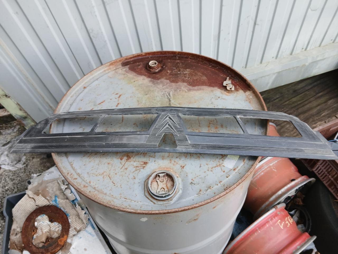 Cache calandre CITROEN GS LesAnciennes.com