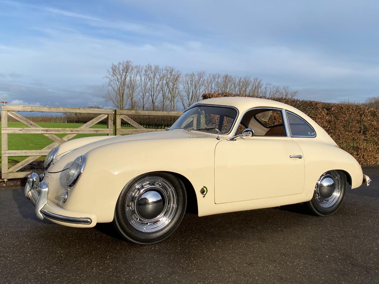 PORSCHE 356 Pre-A 'Knickscheibe' - 1954 LesAnciennes.com