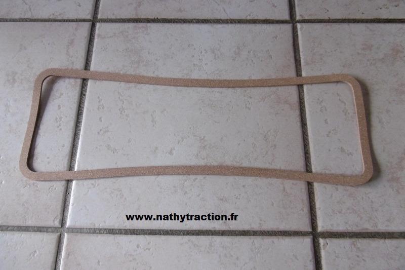 Un joint cache culbuteur liège TRACTION 11CV LesAnciennes.com