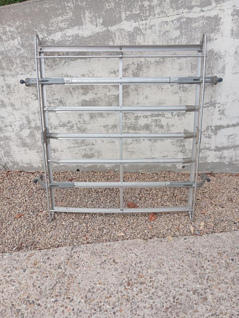 Galerie de toit pour RENAULT 4L (R4L) LesAnciennes.com