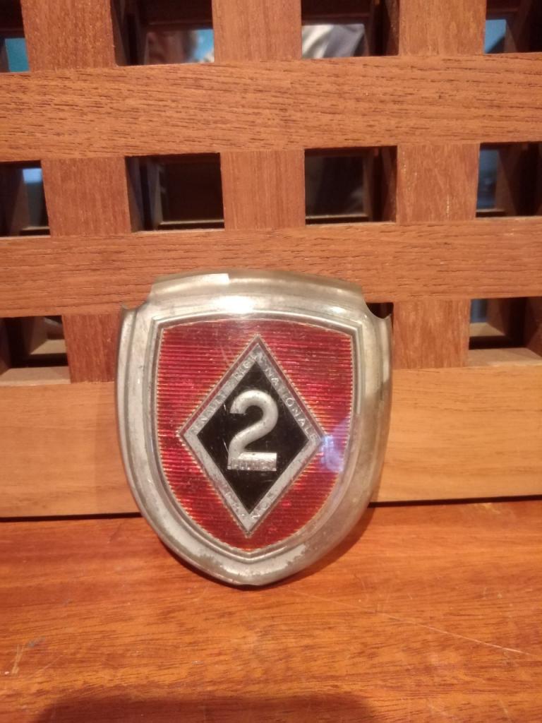 Emblème RENAULT Frégate LesAnciennes.com